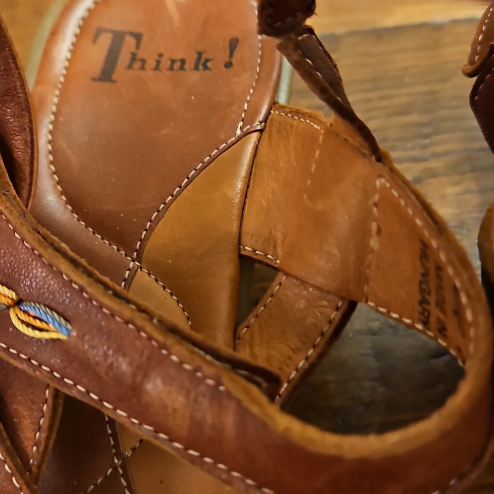 VINTAGE THINK LEATHER SANDALS